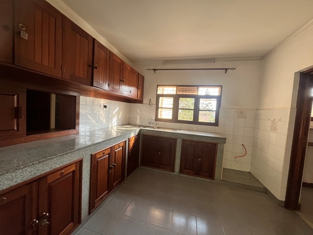 Storeyed house for rent in Mbuya Kampala