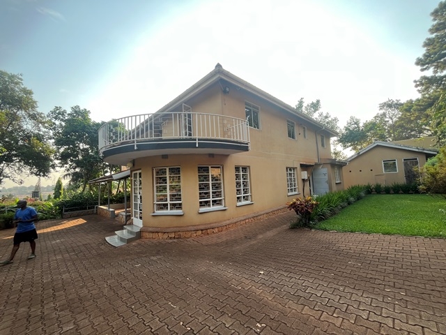 Storeyed house for rent in Mbuya Kampala