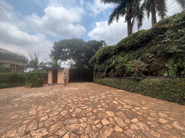 Storeyed house for rent in Kololo Kampala