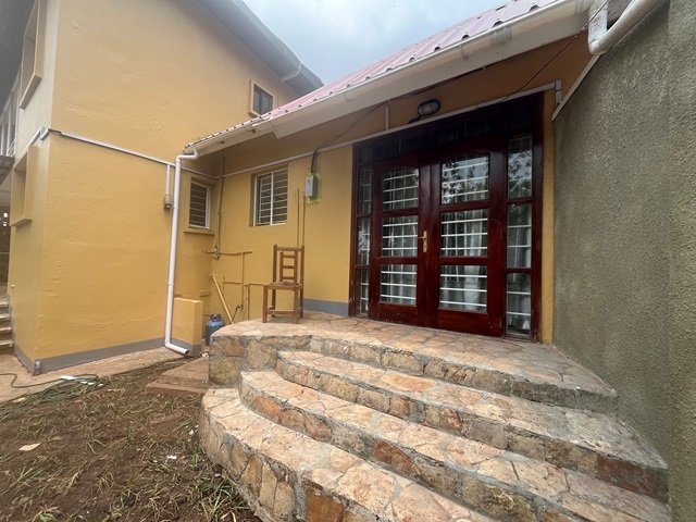 Storeyed house for rent in Kololo Kampala