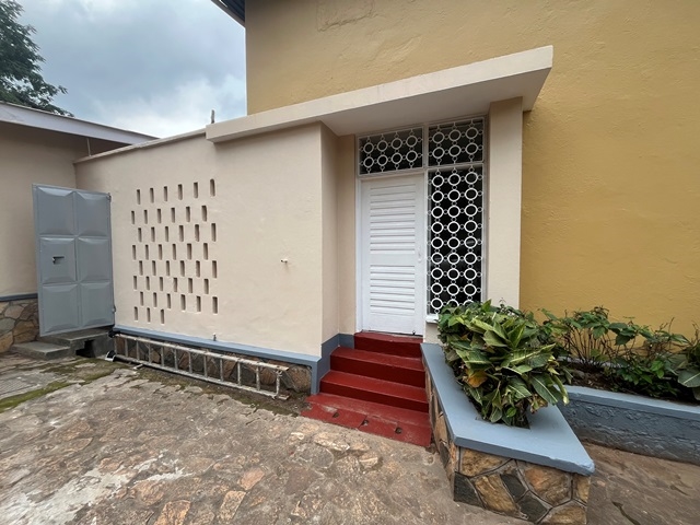 Storeyed house for rent in Kololo Kampala