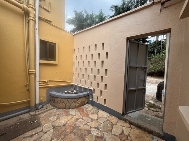 Storeyed house for rent in Kololo Kampala