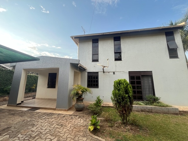 Villa for rent in Munyonyo Kampala