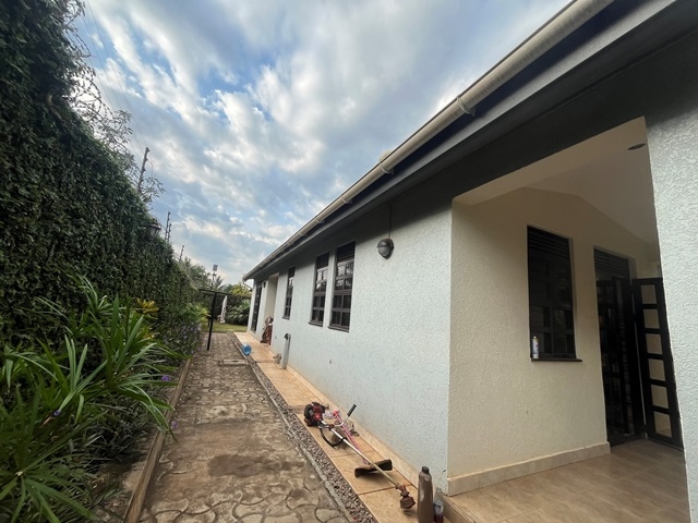 Villa for rent in Munyonyo Kampala