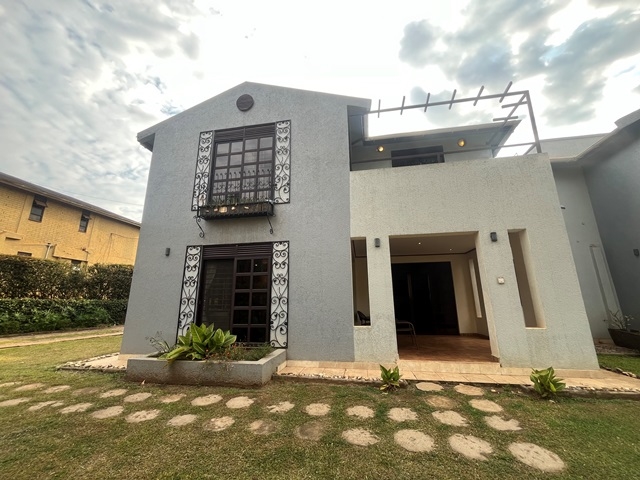 Villa for rent in Munyonyo Kampala