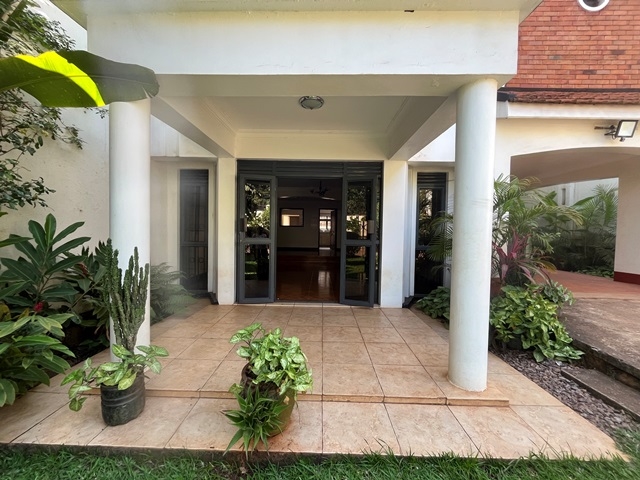 Storeyed house for rent in Kololo Kampala