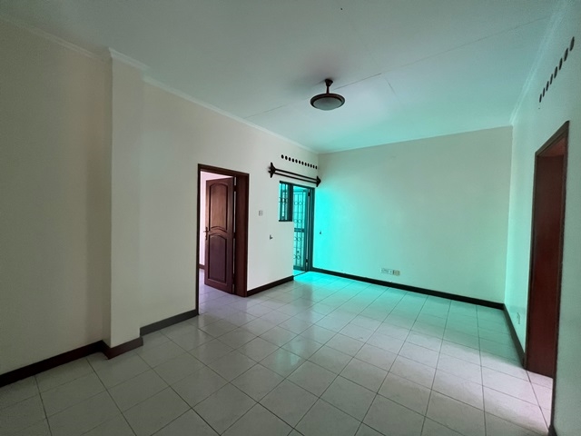 Storeyed house for rent in Kololo Kampala