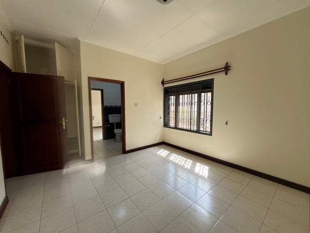 Storeyed house for rent in Kololo Kampala