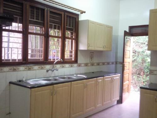 Bungalow for rent in Buziga Kampala