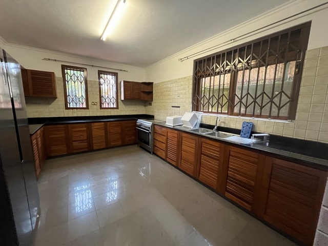 Villa for rent in Lubowa Wakiso