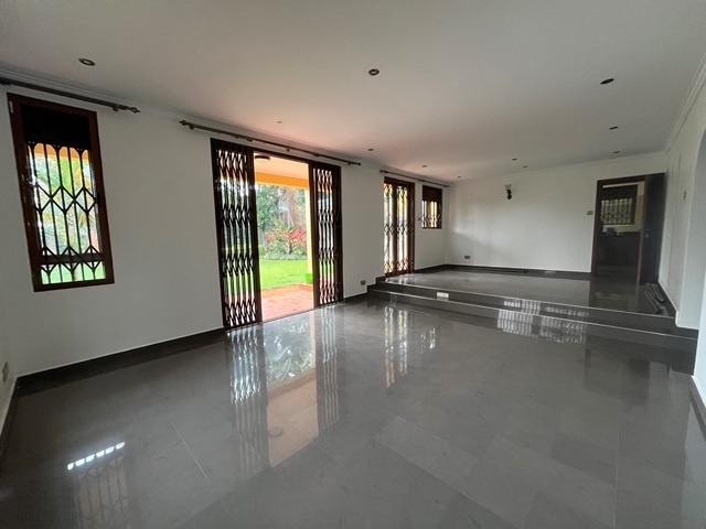 Villa for rent in Lubowa Wakiso