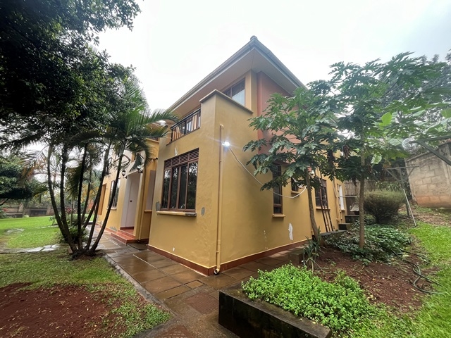 Villa for rent in Lubowa Wakiso