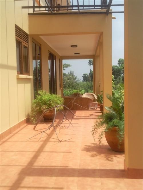 Villa for rent in Lubowa Wakiso