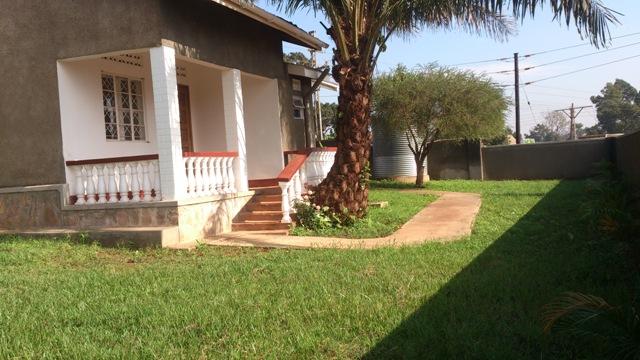 Bungalow for rent in Zana Kampala