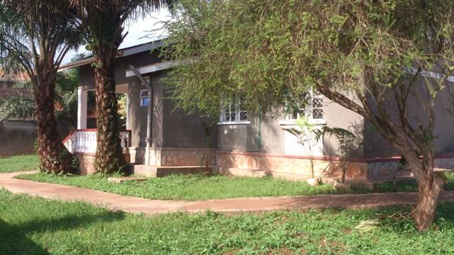 Bungalow for rent in Zana Kampala