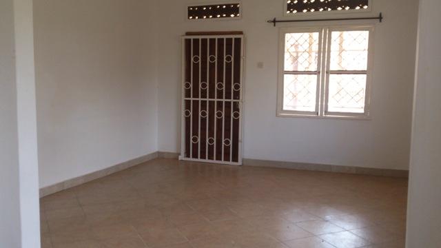 Bungalow for rent in Zana Kampala