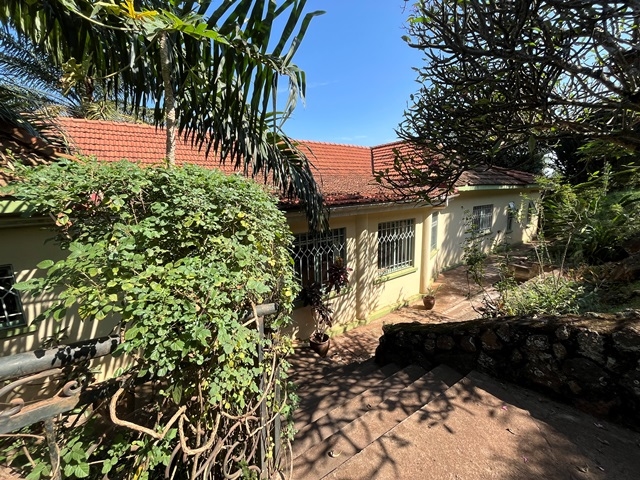 Bungalow for rent in Mbuya Kampala