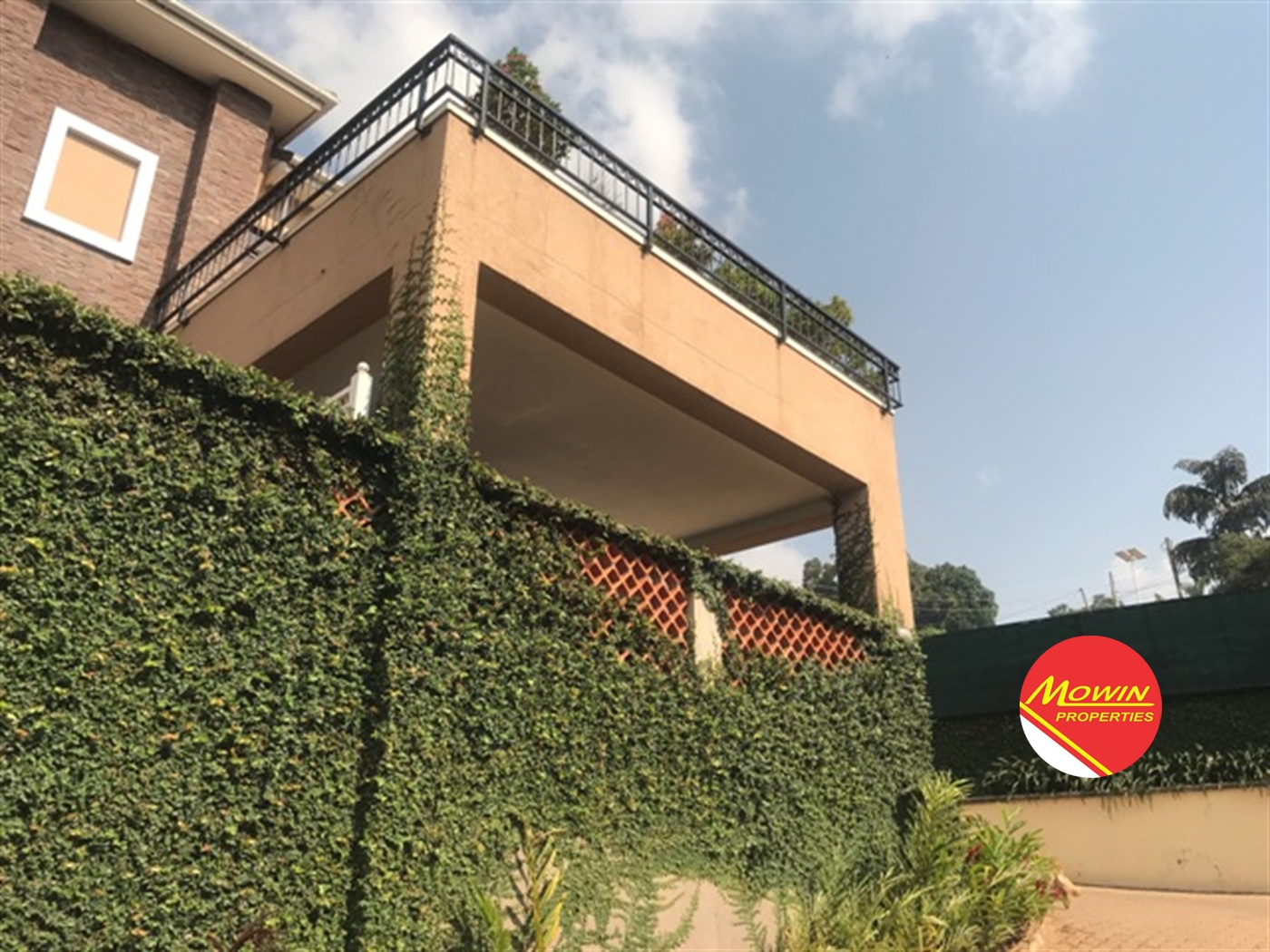 Town House for sale in Muyenga Kampala