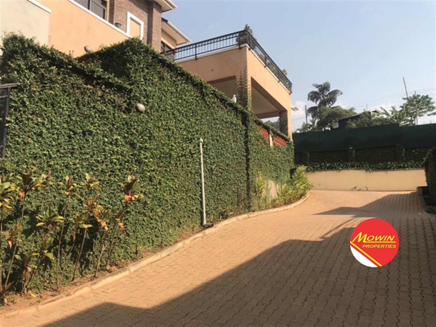 Town House for sale in Muyenga Kampala