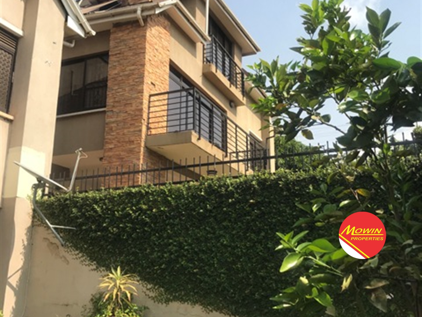 Town House for sale in Muyenga Kampala