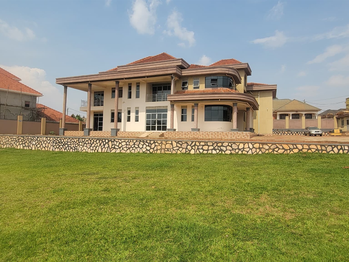 Mansion for sale in Najjera Wakiso