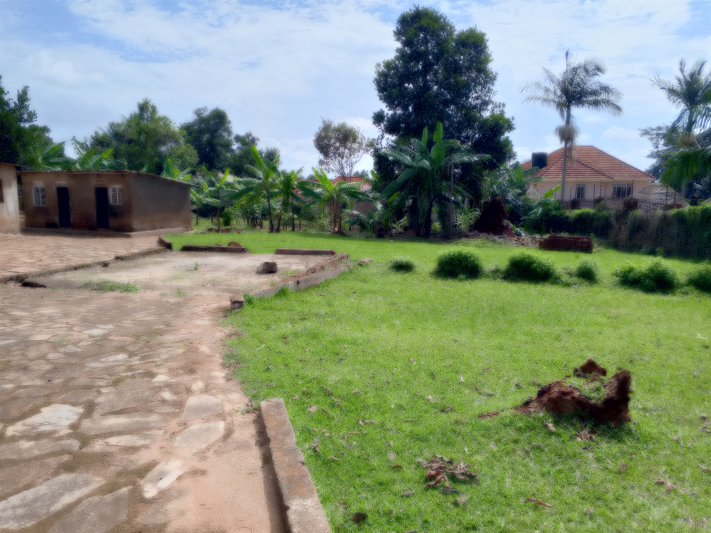 Warehouse for sale in Entebbe Wakiso