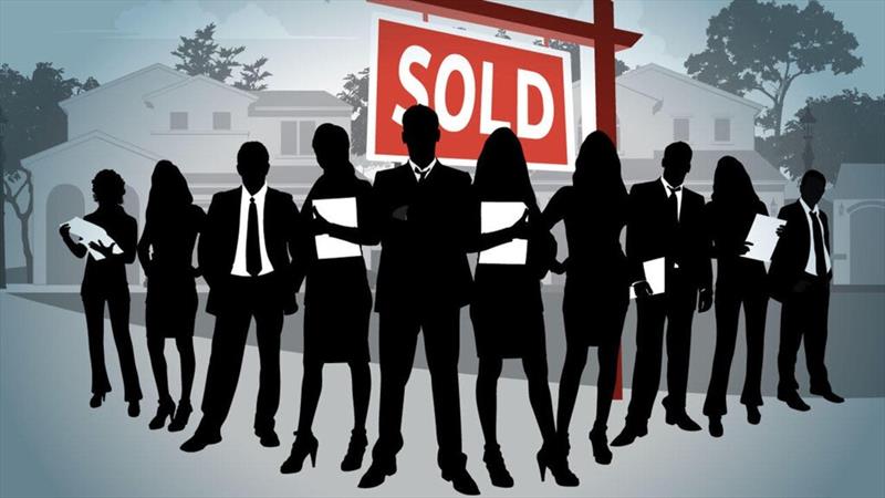 What are the different types of real estate agents?